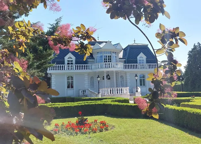 Castle Garden 松博特海伊